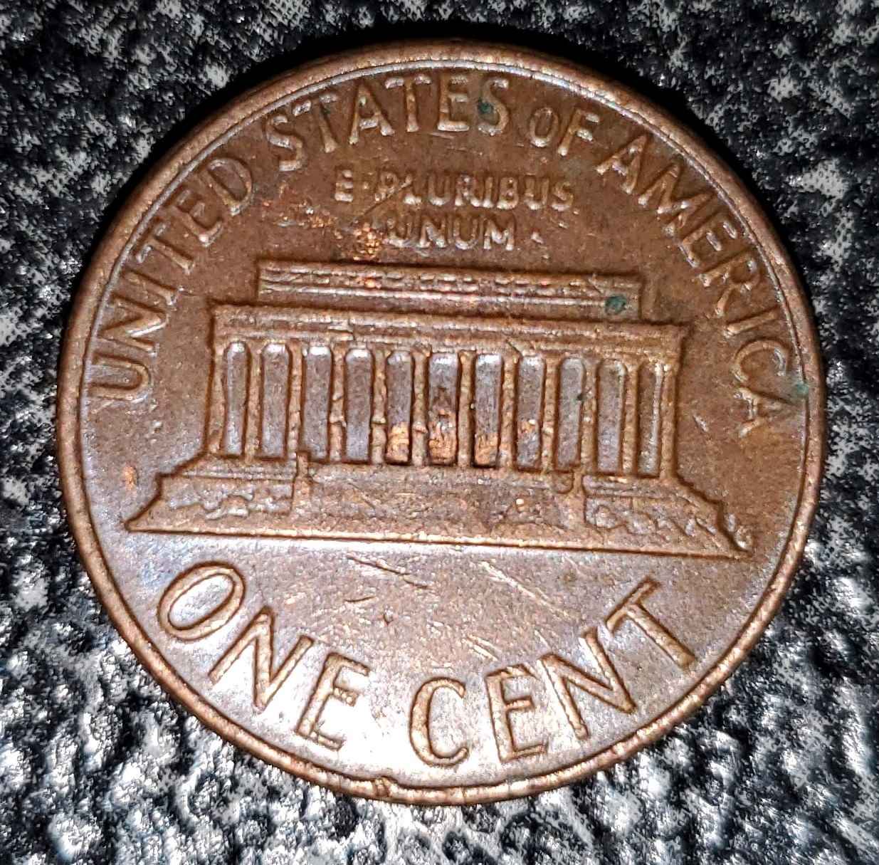 1977-D-Lincoln-Oddity